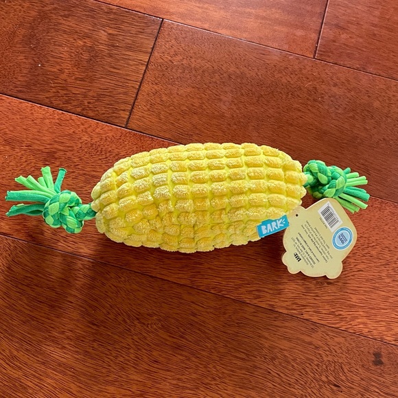 Bark Corn in the Tug Pet Toy - Picture 3 of 8